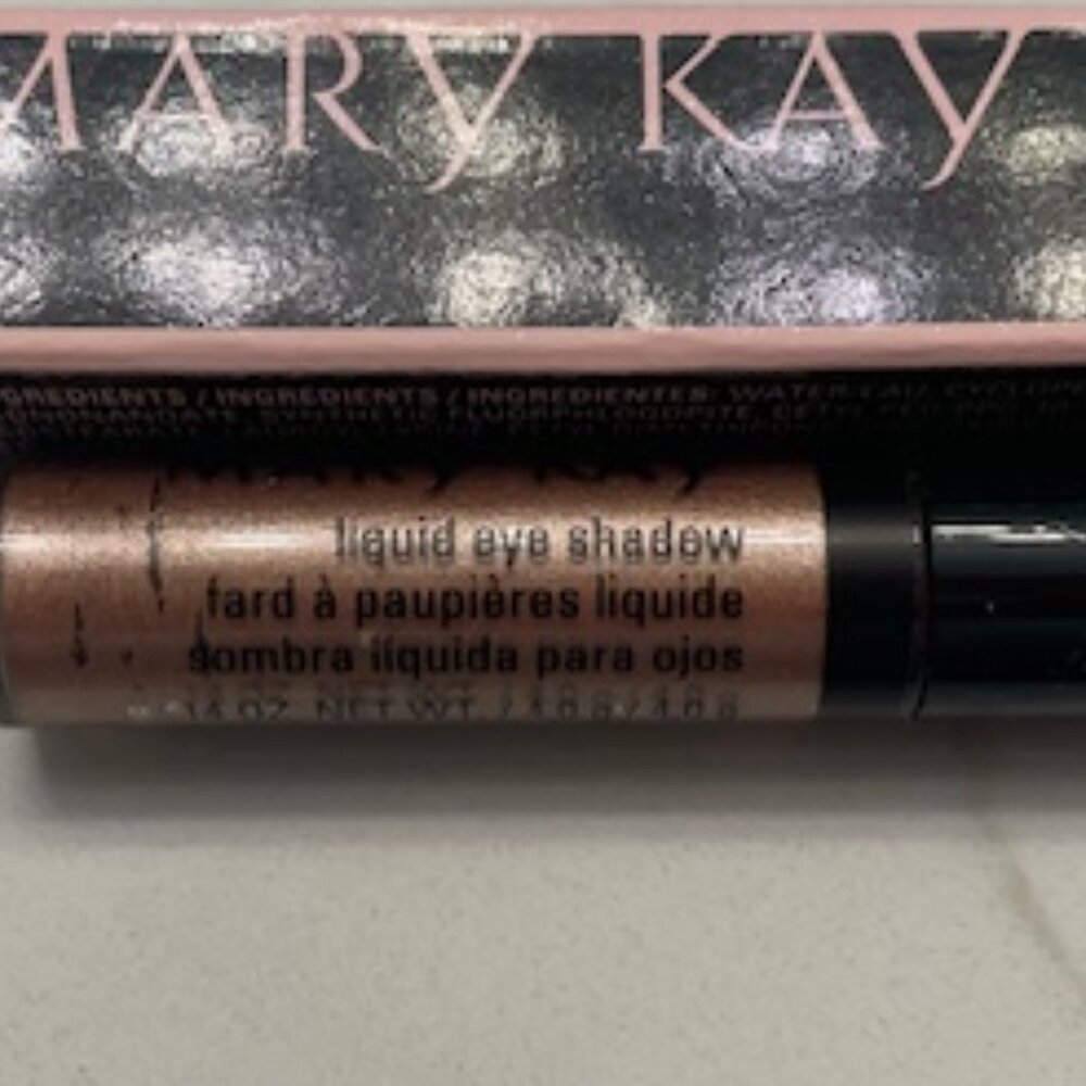 Mary Kay Pink Starlight Liquid Eye Shadow - Picture 2 of 3